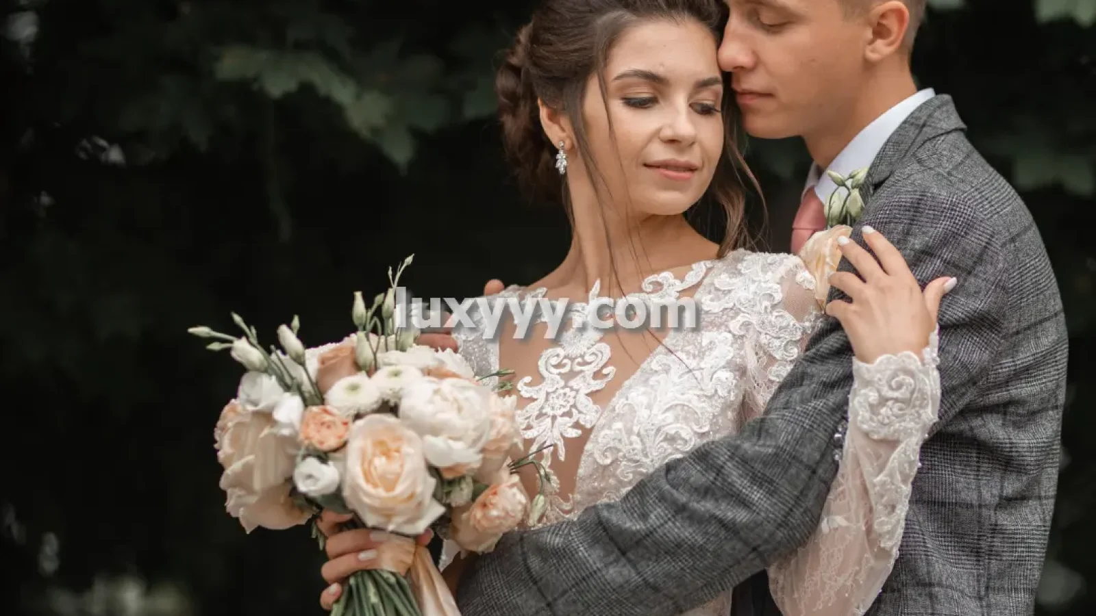 آتلیه ترمه خدمات آتلیه ﻋﺮوس و ﺑﭽﻪ در ﻣﺸﻬﺪ سجاد